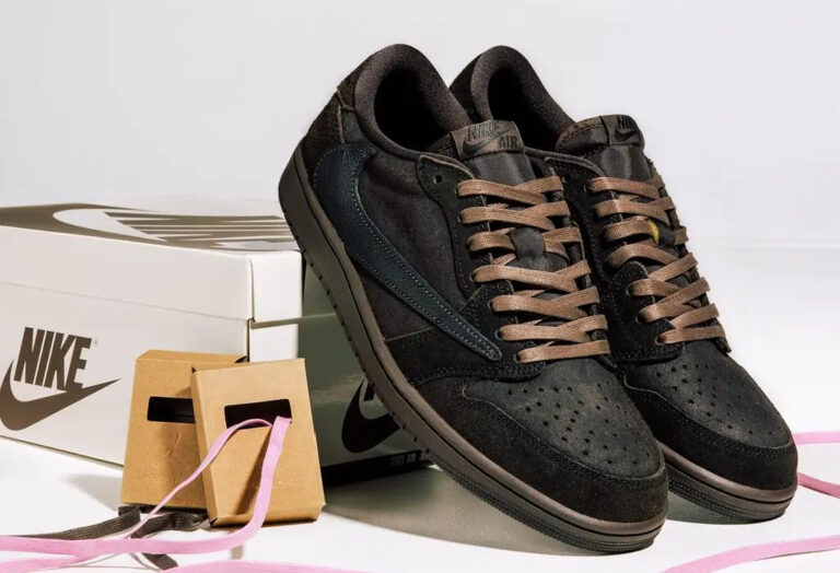 Travis Scott's Air Jordan 1 Low OG "Velvet Brown" sneakers