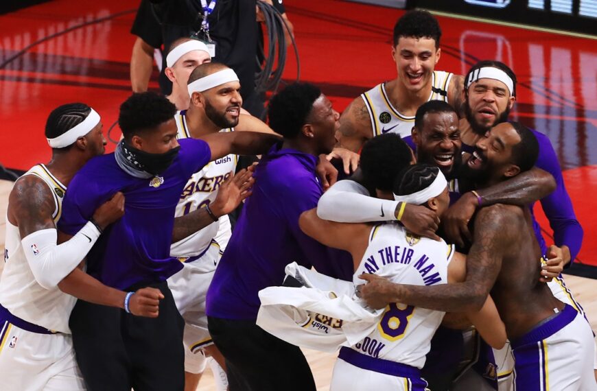 Los Angeles Lakers celebrate Christmas victory over Golden State Warriors.