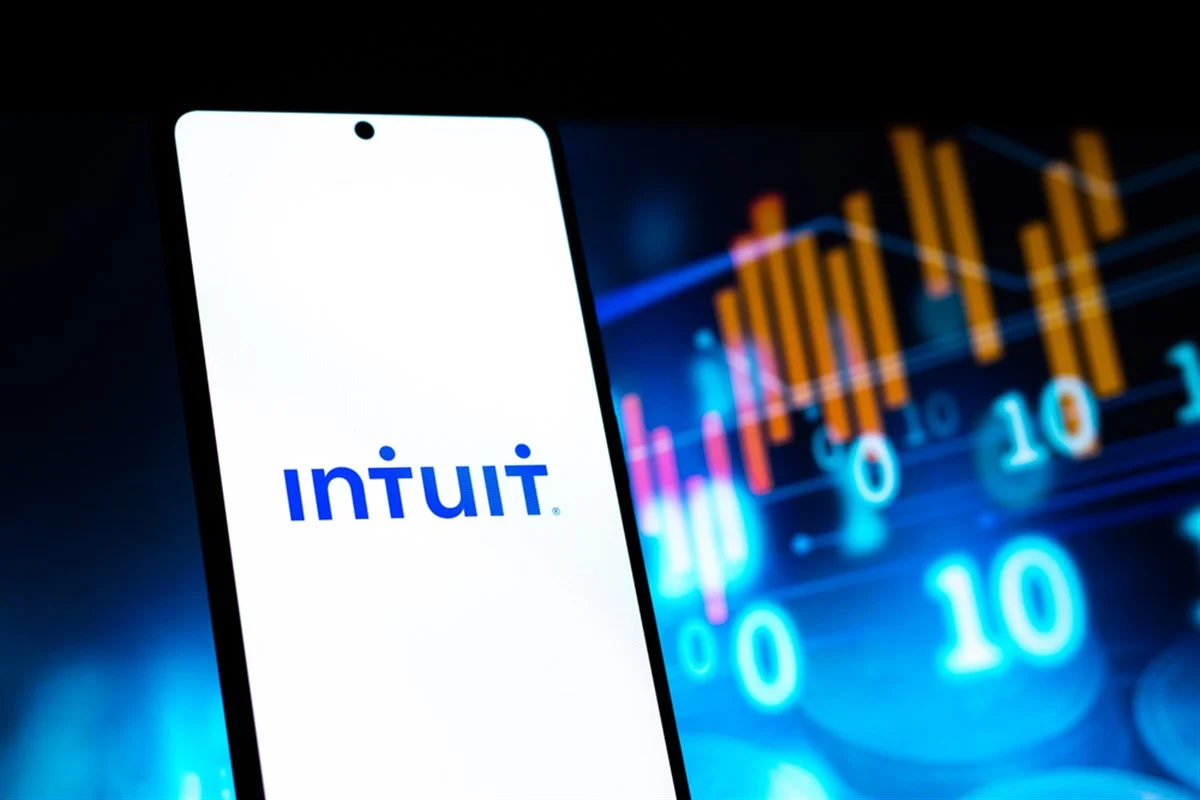 Intuit financial growth strategies for small businesses and AI-driven tools AI-driven tools